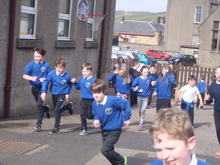 Castlehill Primary School Fun Run for Sport Relief SAL