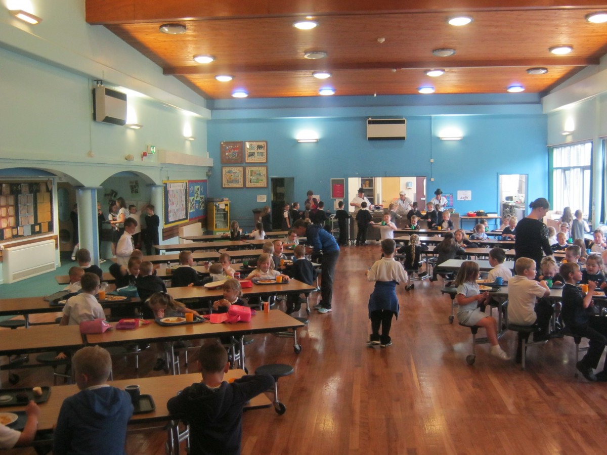 lunch-hall-deerpark-primary-school