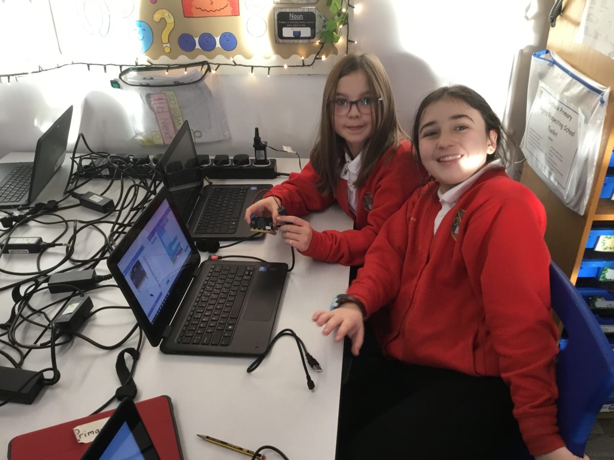exploring microbits | junior cycle lesson | coding... P6N Coding with Microbits | Onthank Primary 7 2022 2023
