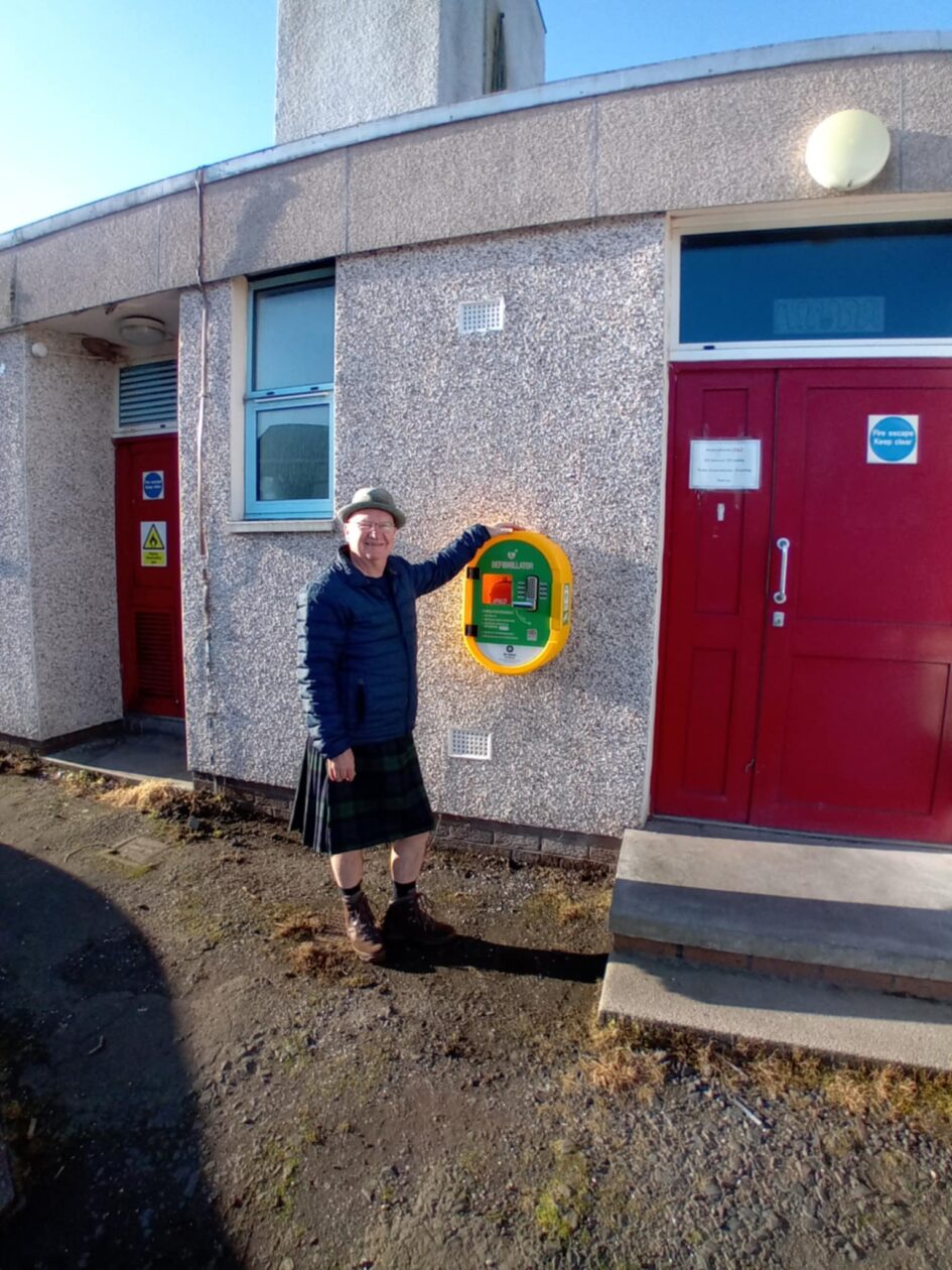 Defibrillator Training | Catrine Primary School