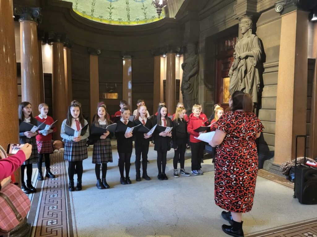 School Choir perform in Glasgow New Cumnock Primary School