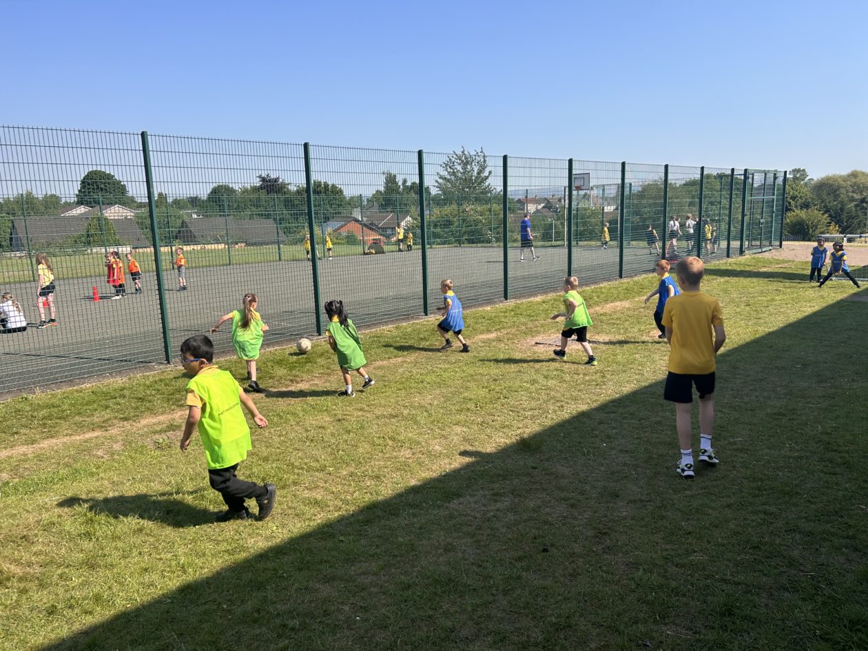 P7 Buddies Football Friday | P3b 23/24