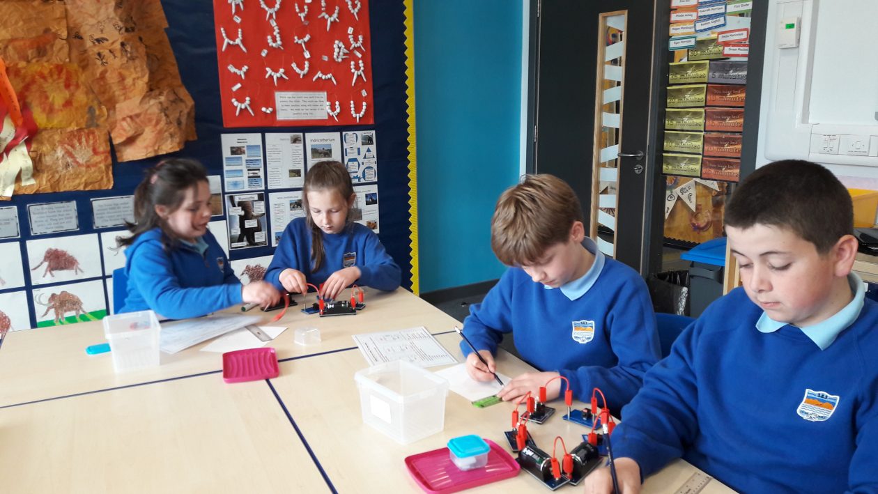 Exploring Circuits Sir E Scott School exploring-circuits-sir-e-scott-school
