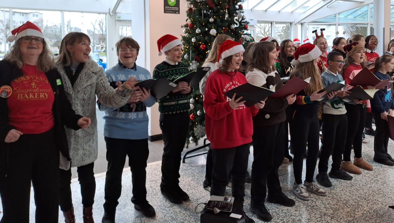 Festive Musicians at ASDA