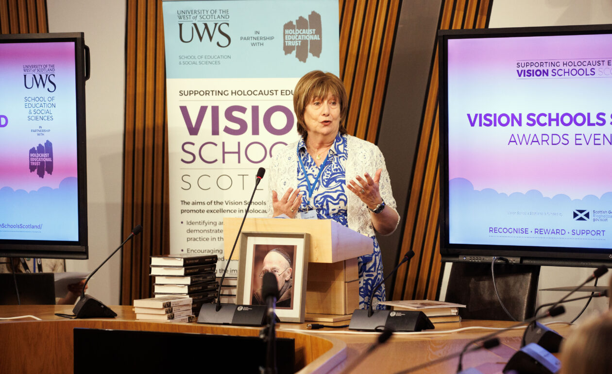 Kirkcaldy High School Reaccredited as a Level 1 Vision School