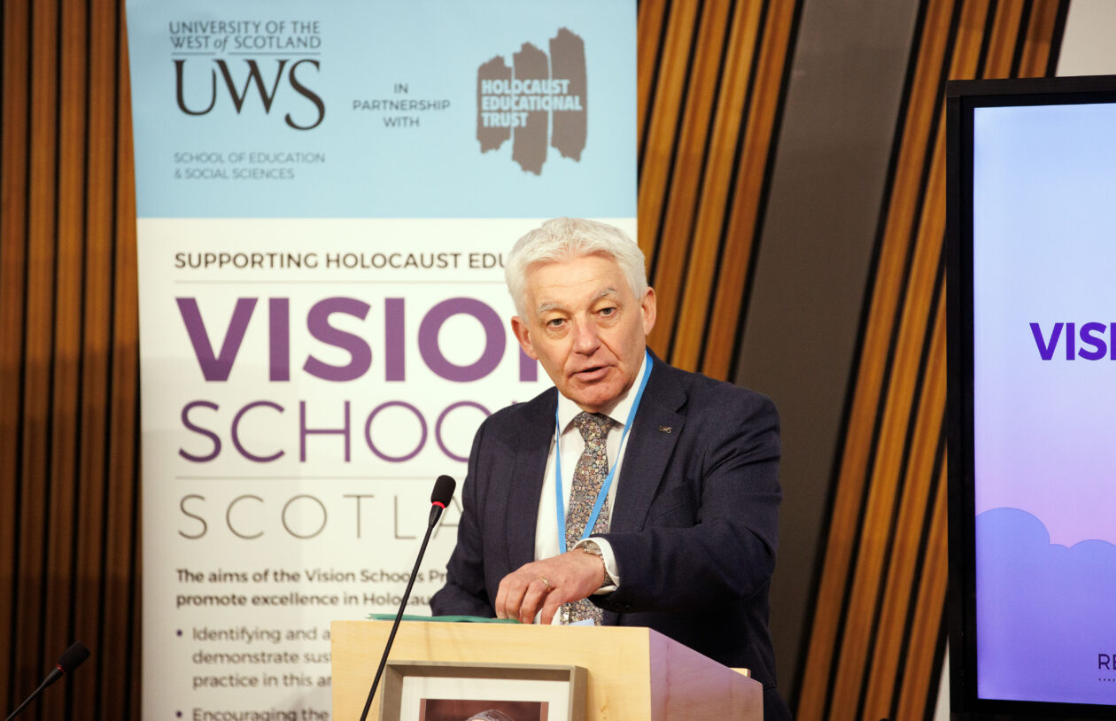 Kirkcaldy High School Reaccredited as a Level 1 Vision School