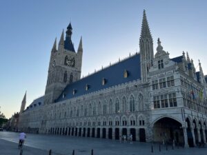 Dr. Murray's Return to the Battlefields - Day One. "It's a Long Way to Amsterdam, and then to Ieper"