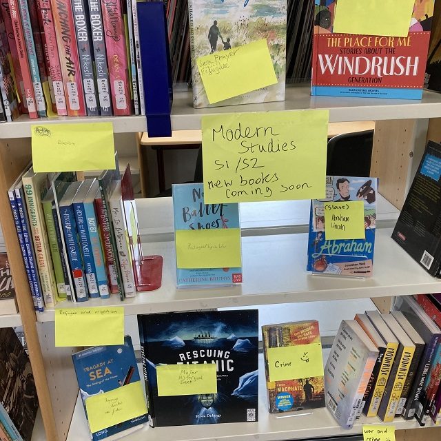 Holyrood Library Reading fun! Glasgow School Libraries