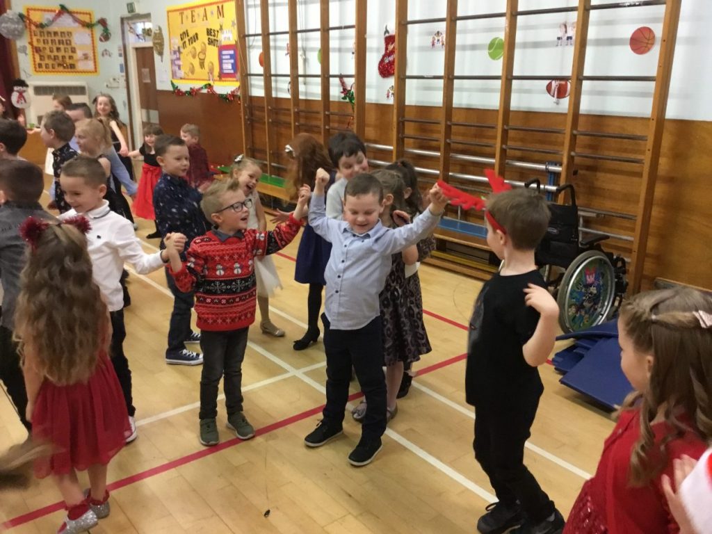Christmas Party Dances and Games | Mrs McGregor Primary 2 2018/19