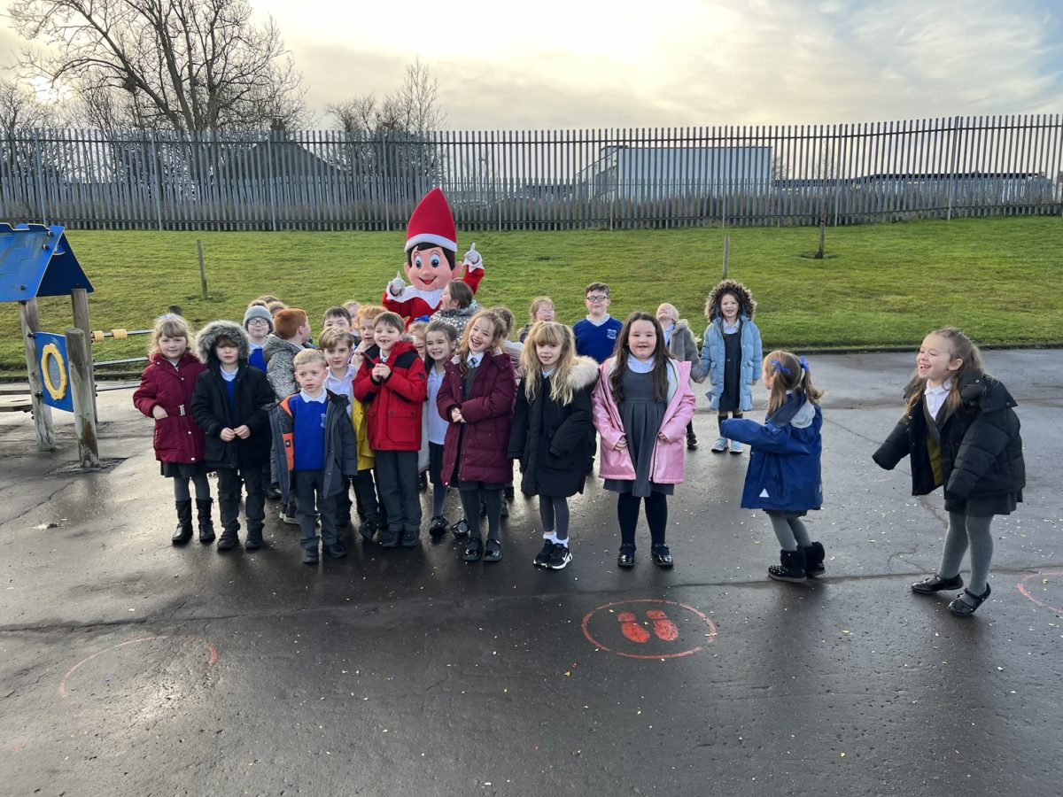 Elf Photos Chryston Primary School elf-photos-chryston-primary-school
