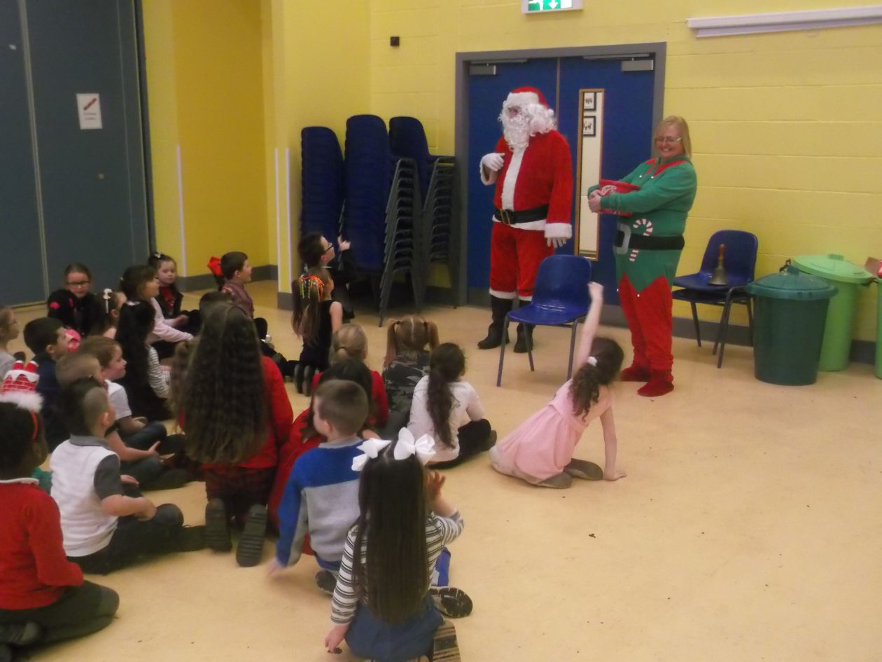 christmas-party-001 | Glencoats Primary School